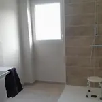 La Parenthese Nyaraló *