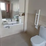 La Parenthese Nyaraló *